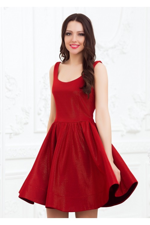 Короткое блестящее платье красного цвета Karanna